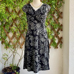 Ann Taylor LOFT Sleeveless Wrap Dress Black Ivory 4 PETITE